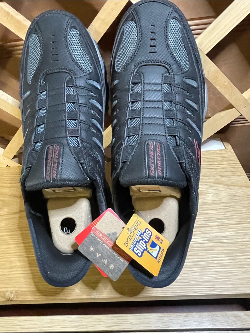 NIB Skechers Men's Black Slip-On Athletic Sneakers with Red Accents/ Sz 12X wide